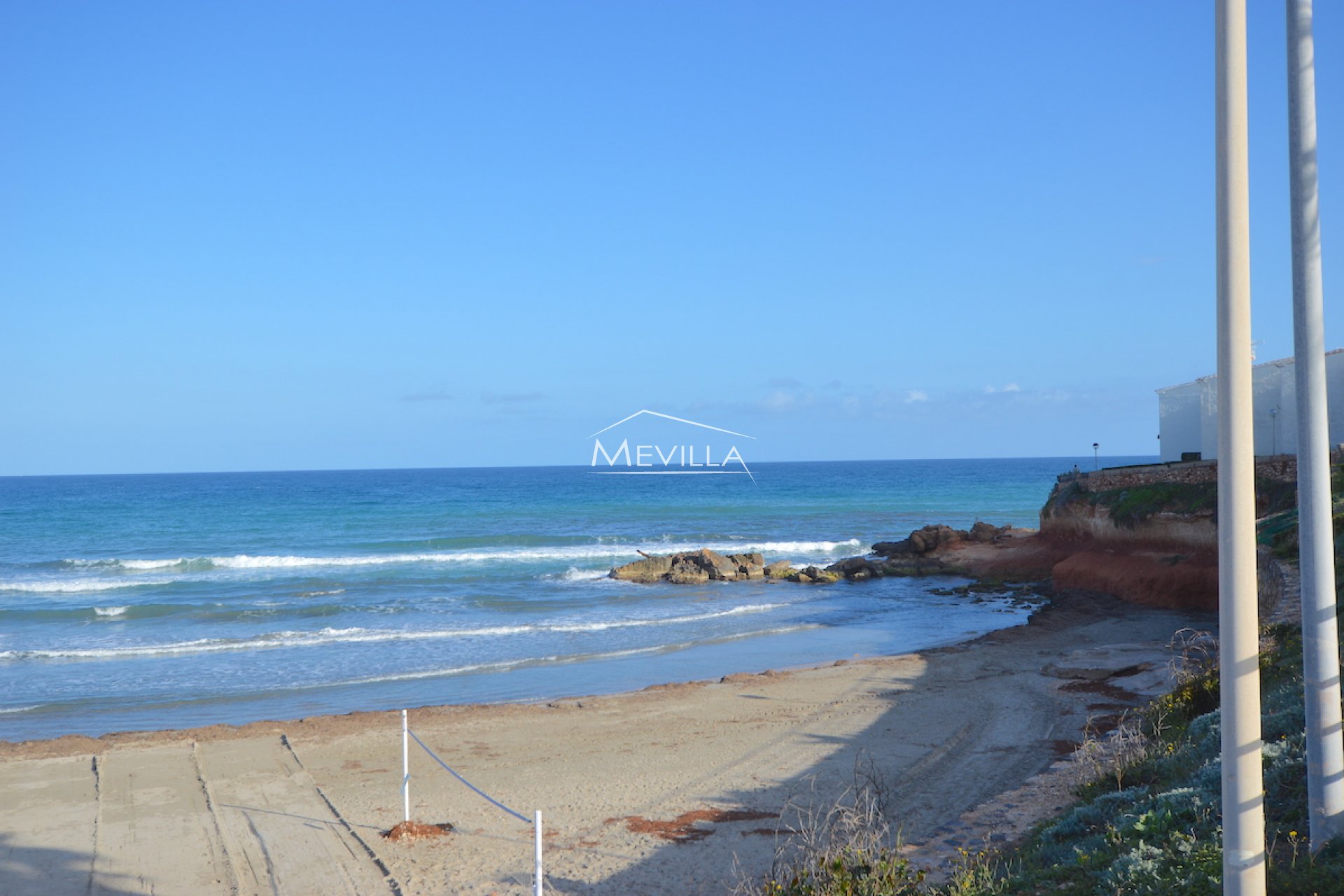 Der Strand von Playa Flamenca