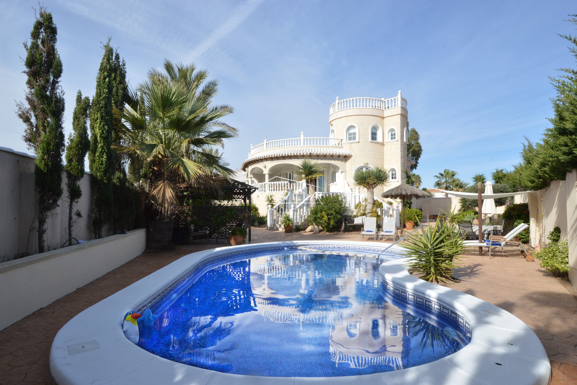 Die Villa mit Schwimmbad