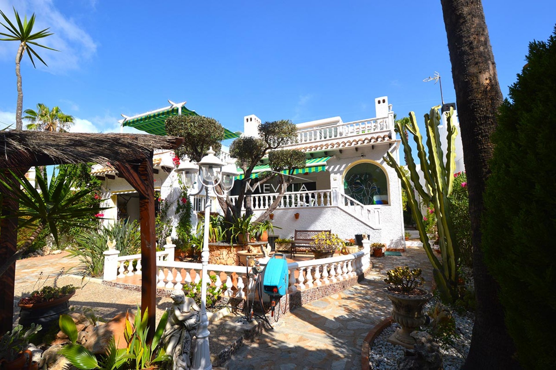 Salg (Resales) - Villa - Orihuela Costa - Playa Flamenca