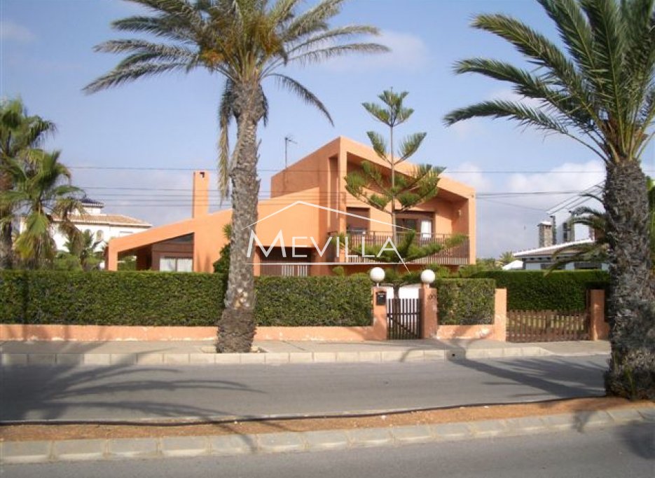 Villa mit Meerblick in Cabo Roig zu verkaufen