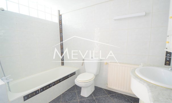Reventas - Chalet / Villa - Torrevieja - Los Altos